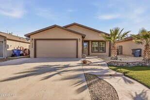 14350 S Cave Ave in El Paso, TX - Building Photo