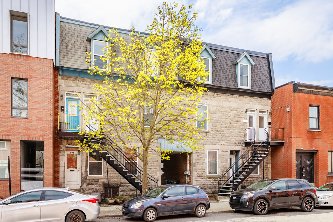 706 Shearer St in Montréal, QC - Building Photo