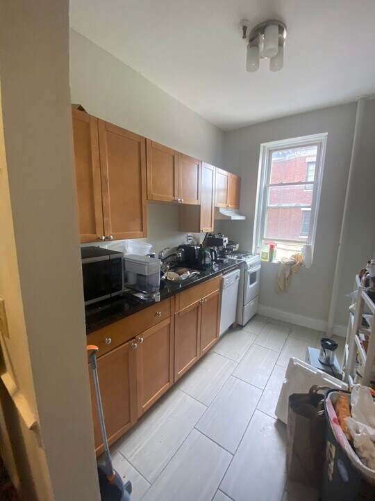 42 Fenway, Unit 6 in Boston, MA - Building Photo