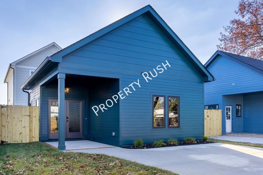 109 Scruggs St in Chattanooga, TN - Building Photo