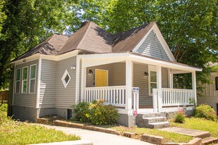 399 James P Brawley Dr NW in Atlanta, GA - Building Photo