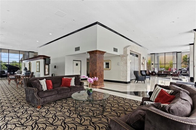 400 E Colonial Dr in Orlando, FL - Building Photo - Building Photo