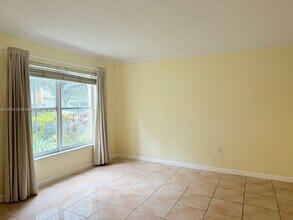 239 Mahogany Terrace in Davie, FL - Building Photo - Building Photo
