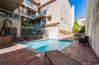 10626 Valley Spring Ln, Unit 108 in North Hollywood, CA - Foto de edificio - Building Photo
