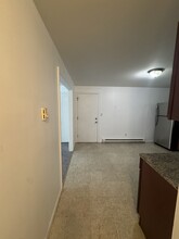 12 County St, Unit 3 in Mansfield, MA - Foto de edificio - Building Photo