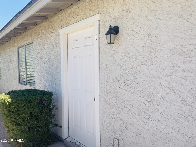 143 S Mountain Rd in Apache Junction, AZ - Building Photo - Building Photo