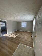 904 Sloan St-Unit -A in Crawfordsville, IN - Foto de edificio - Building Photo