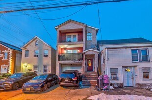 34 Pamrapo Ave in Jersey City, NJ - Building Photo