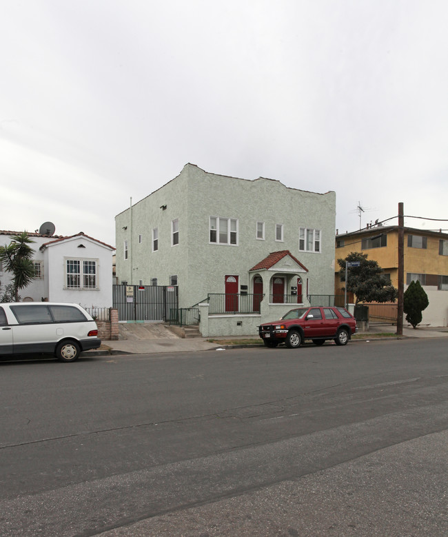 1187 N New Hampshire Ave in Los Angeles, CA - Building Photo - Building Photo