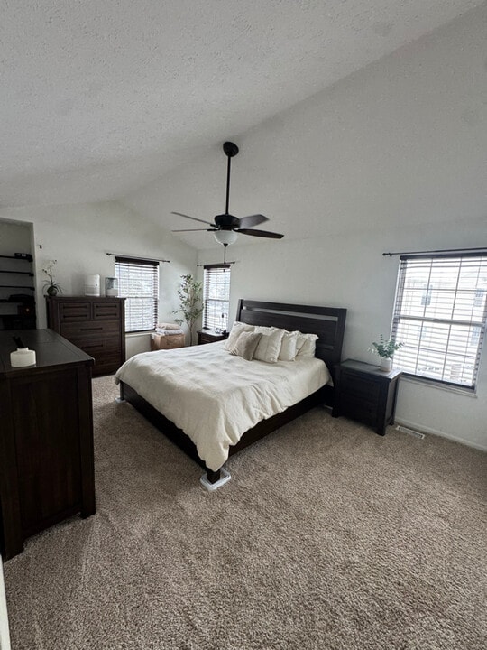 816 Tollis Pkwy in Broadview Heights, OH - Building Photo