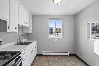 8601 Nicollet Ave in Minneapolis, MN - Building Photo - Building Photo