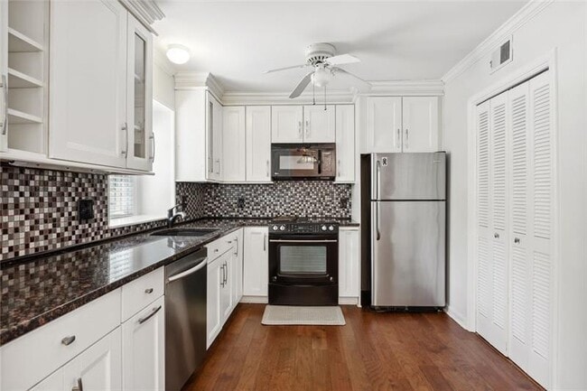 75 Montre Square NW in Atlanta, GA - Building Photo - Building Photo