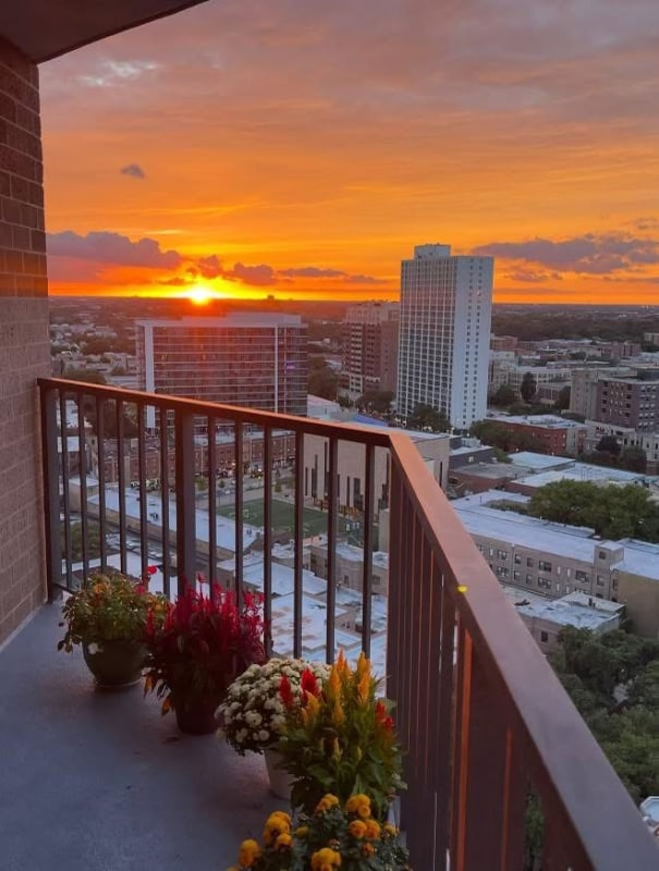 3660 N Lake Shore Dr