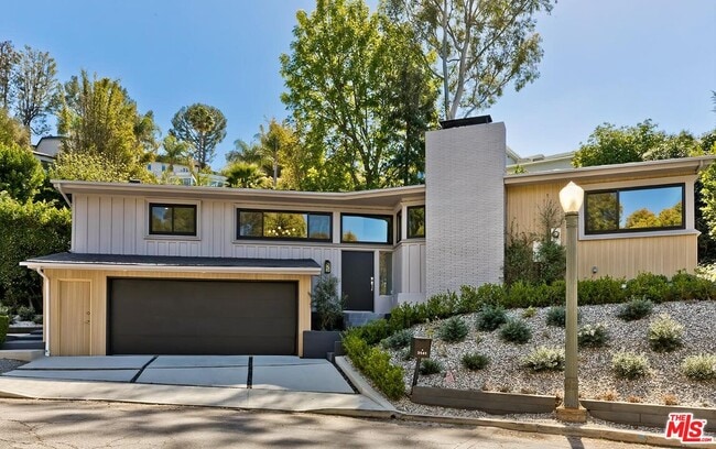 property at 3141 Lake Hollywood Dr