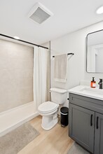 1768 Harbor Dr in Chester, MD - Building Photo - Building Photo