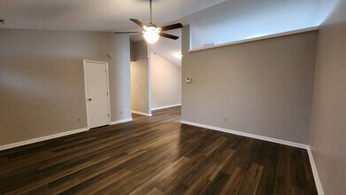 208 S Ginger Dr in Hubert, NC - Building Photo - Building Photo