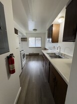 744 E Michigan Ave in Battle Creek, MI - Building Photo