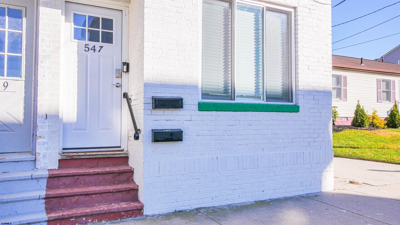 547 N Connecticut Ave in Atlantic City, NJ - Building Photo