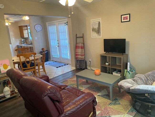 AUGUST 2026 PRE-LEASE!!  Spacious 3 Bedroo in College Station, TX - Building Photo - Building Photo