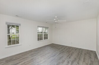 400 Erin Taylor Ln in Charlotte, NC - Building Photo - Building Photo