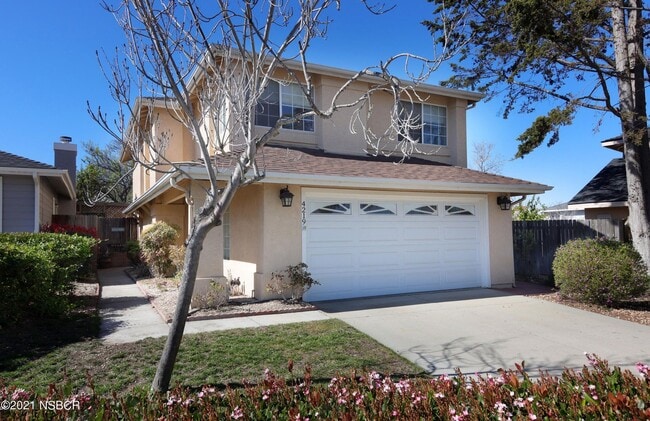 4219 Breezy Glen Dr in Santa Maria, CA - Building Photo - Building Photo