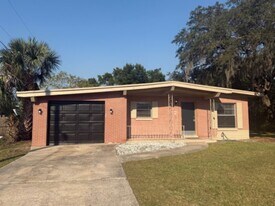 719 Baywood Dr in Sanford, FL - Building Photo