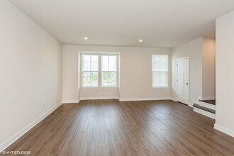 4806 Spruce Rd in Gibsonia, PA - Foto de edificio - Building Photo