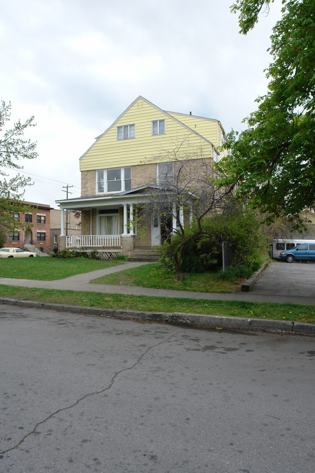 903 W Augusta Ave in Spokane, WA - Building Photo - Building Photo