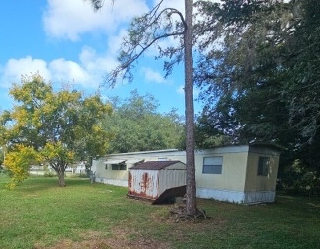 38723 Charles Ave in Zephyrhills, FL - Building Photo - Building Photo