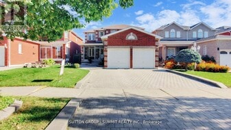 3391 Grand Park Dr in Mississauga, ON - Building Photo