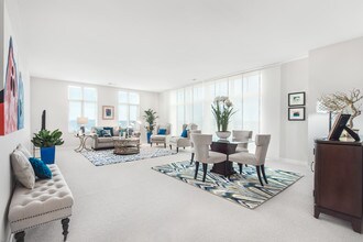 Beaumont Place Apartments in Whitefish Bay, WI - Foto de edificio - Interior Photo