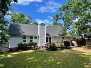 408 Wendover Ln in Wilmington, NC - Building Photo - Building Photo