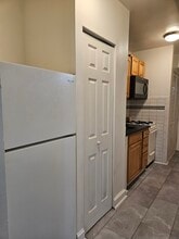 1722 H St NE, Unit B in Washington, DC - Foto de edificio - Building Photo