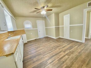 1410 24th Pl in Lubbock, TX - Building Photo - Building Photo