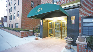 1580 E 18th St in Brooklyn, NY - Building Photo - Building Photo