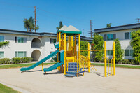 Villa Santa Fe Apartments in Santa Fe Springs, CA - Building Photo - Building Photo