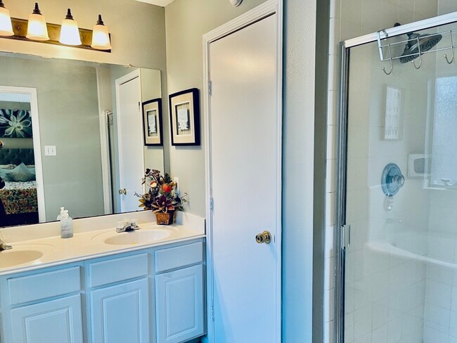 property at 118 Willoughby Ct
