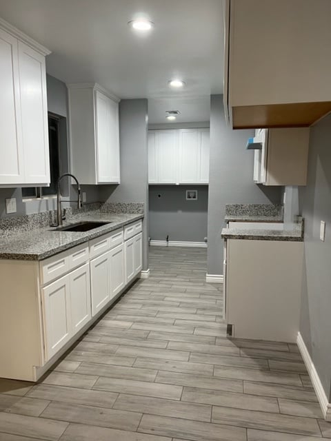 16588 Vine St in Hesperia, CA - Building Photo - Building Photo