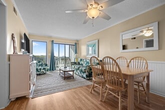 2111 W Fort Macon Rd in Atlantic Beach, NC - Building Photo - Building Photo