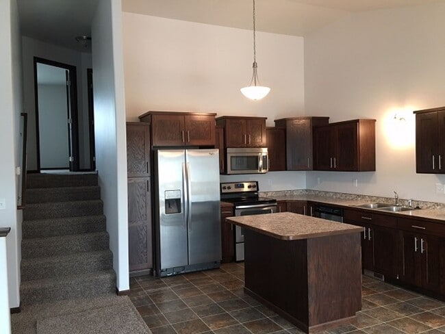 1319 13th St W in West Fargo, ND - Building Photo - Building Photo