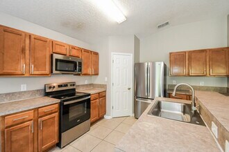 2533 Spring Pond Ln in Jacksonville, FL - Building Photo - Building Photo