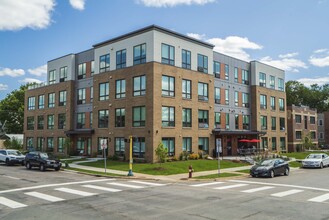 The Central in Minneapolis, MN - Foto de edificio - Building Photo