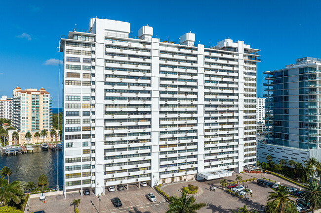 The Corinthian in Fort Lauderdale, FL - Building Photo - Building Photo