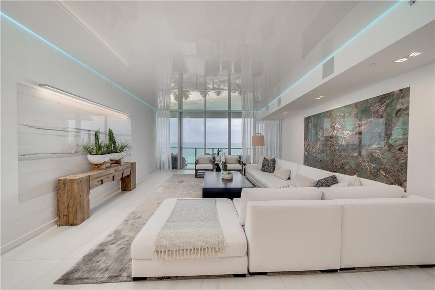 2200 N Ocean Blvd, Unit S904 in Fort Lauderdale, FL - Building Photo