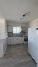 1070 NE 80th St in Miami, FL - Building Photo - Building Photo
