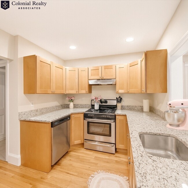 68 Egmont St in Brookline, MA - Foto de edificio - Building Photo