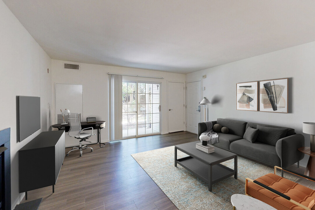 313 Avalon Cir-Unit -FL1-ID1253A in Smithtown, NY - Building Photo