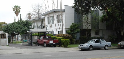 531 N Marengo Ave in Pasadena, CA - Building Photo - Building Photo