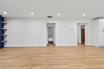 3200 Lowndes St in East Point, GA - Foto de edificio - Building Photo