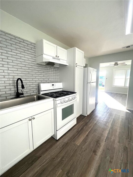 1604 Mulford St in Killeen, TX - Building Photo